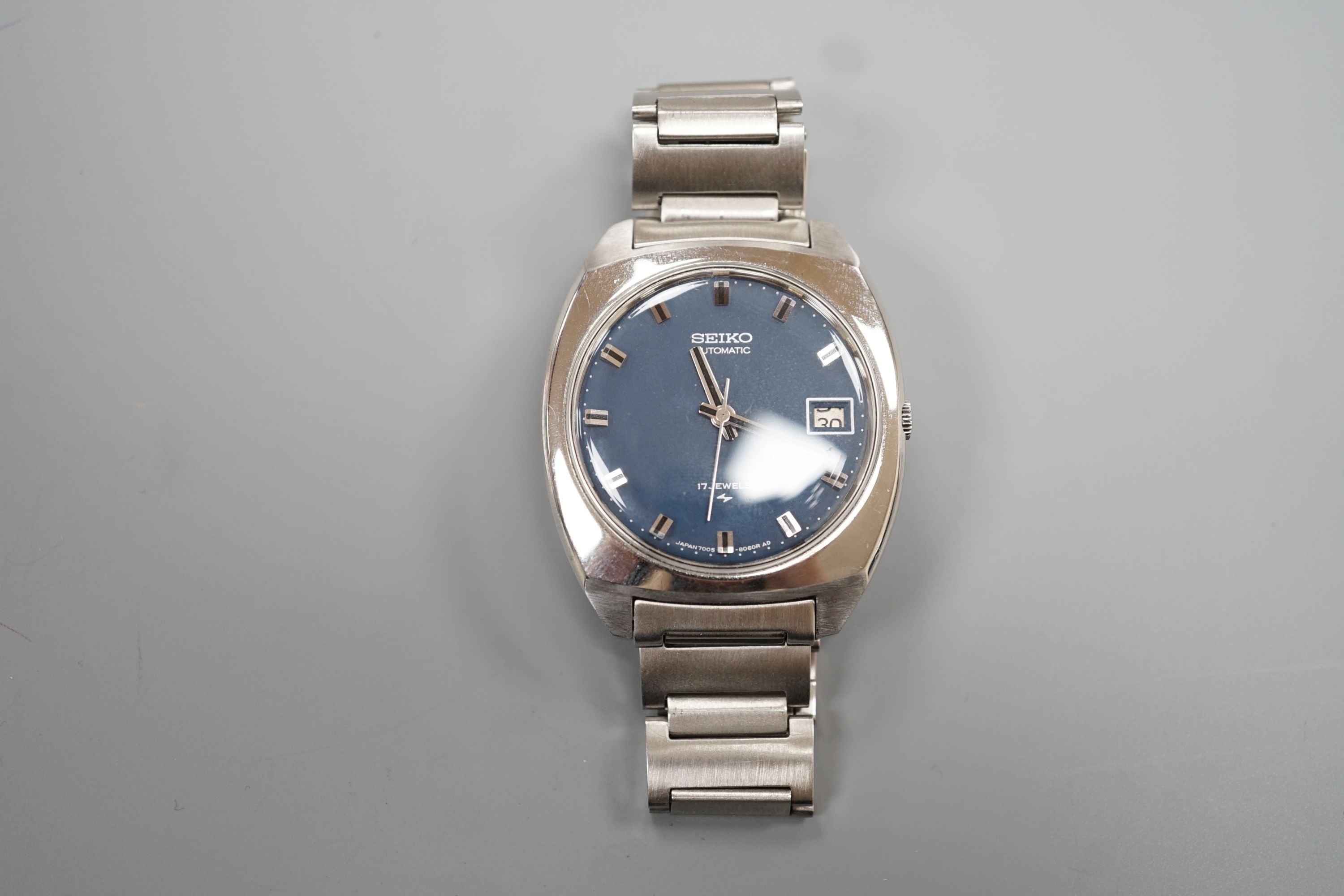 A gentleman's 1970's stainless steel Seiko automatic wrist watch, no box or papers.